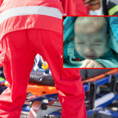 IMA SAMO 10 MESECI Poznato u kakvom je stanju beba povređena u teškoj saobraćajki kod Rume