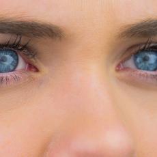 IMPRESIVNO! Naučnici otkrili šta povezuje sve ljude koji imaju PLAVE OČI! (VIDEO)