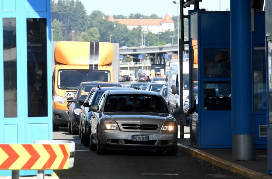 INCIDENT NA GRANICI: Dvojica vozača pobegla preko graničnog prelaza u Mađarsku, jedan se vratio - uhapšen kod Osijeka