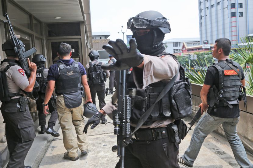 INDONEŽANSKA POLICIJA UBILA TROJICU EKSTREMISTA: Planirali napad na Džakartu tokom praznika
