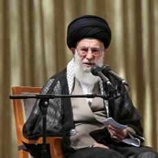 ISMEJALI AMERIČKU PONUDU ZA POMOĆ IRANU: Ekonomskim terorizmom vrše pritisak na građane!