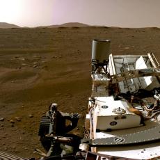 ISPLIVALE NAJNOVIJE FOTOGRAFIJE SA MARSA: Rover poslao prve panoramske prizore Crvene planete (FOTO/VIDEO)