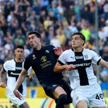 ISTORIJSKI TRANSFER: Vlahović odlazi u redove VELIKANA, sledi saradnja sa LEGENDARNIM trenerom?!