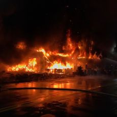 IZGORELA HALA OD 500 KVADRATA: Ogromna šteta nakon požara kod Kraljeva (VIDEO)