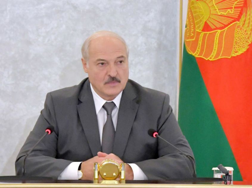 IZJAVA O TROVANJU NAVALJNOG JE FALSIFIKAT: Lukašenko tvrdi da su presreli razgovor Berlina i Varšave o ruskom opozionaru