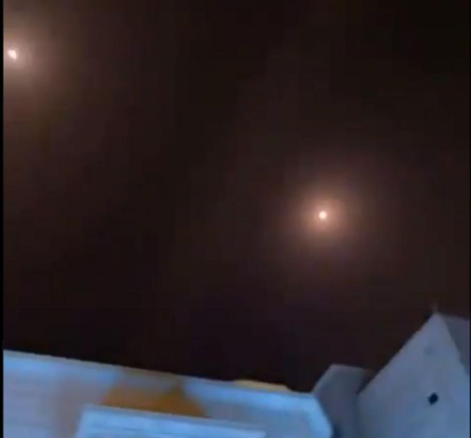 IZNENADNI UDAR NA SAUDIJSKU ARABIJU: Proiranske milicije krstarećim raketama napale vojnu bazu i aerodrom kod grada Hobar (VIDEO)