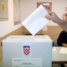 IZNENAÐENJE NA PARLAMENTARNIM IZBORIMA: Hrvat nezadovoljan kandidatima, pružio podršku Aleksandru Vučiću (FOTO)