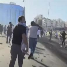 IZRAELCI ZAPUCALI IZ VATRENOG ORUŽJA: Ogromna grupa Palestinaca napala na Zapadnoj obali, ima mrtvih! (VIDEO)