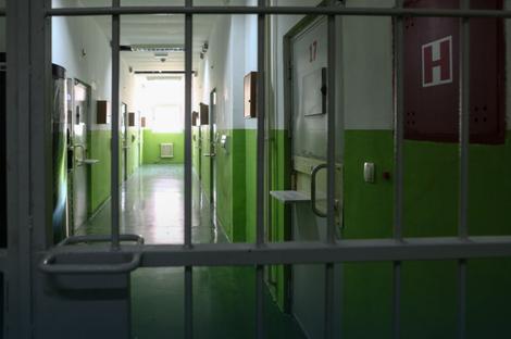 IZVEŠTAJ O SRPSKIM ZATVORIMA Oko 800 zatvorenika više nego pre dve godine