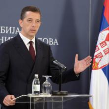 Idemo napred sa vizijom Srbije kao sigurne države Đurić položio venac ispred ministarstva povodom Dana srpske diplomatije: Srbija čuva svoje interese i poštuje druge
