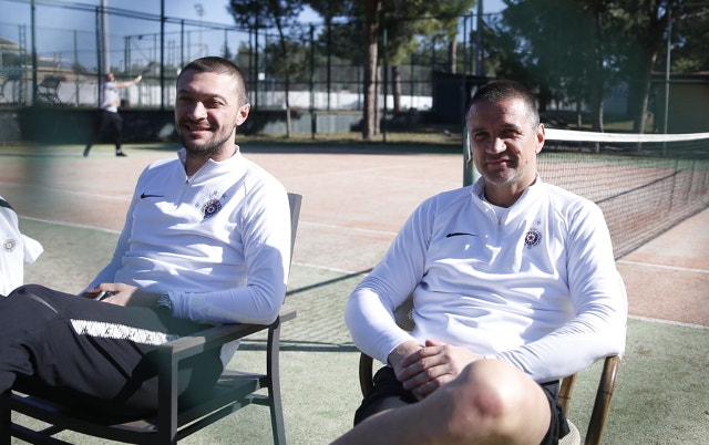 Iliev uživao u tenisu, ima li odgovor na Zvezdine najnovije transfer bombe? (video)