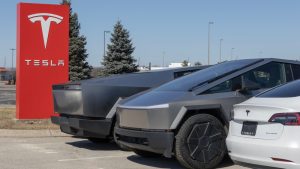 Ilon Mask u igrama moći: Robotaksiji dolaze, a Tesline akcije lete u nebo
