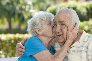 Imaju 90 godina i otkrili su koliko često treba se svađate da bi vam brak bio dugovečan!
