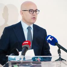 Imate pravni vakuum, da ne znate ko treba da da ekspertima da uđu u zgradu Vučević o Železničkoj stanici u Novom Sadu: Treba razgovarati da se koristi stajalište - Blokaderima poslao jasnu poruku