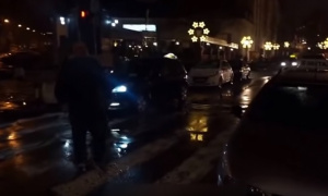 Incident u centru Beograda! Kandidat za gradonačelnika ukazao na problem divljih taksista, pa napadnut! (VIDEO)