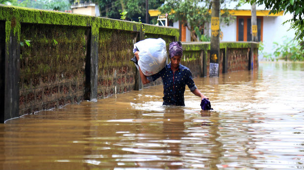 Indija se bori s poplavama, 80 mrtvih