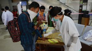 Indija ss preko 20.000 novozaraženih korona virusomponovo zabeležila dnevni rekord