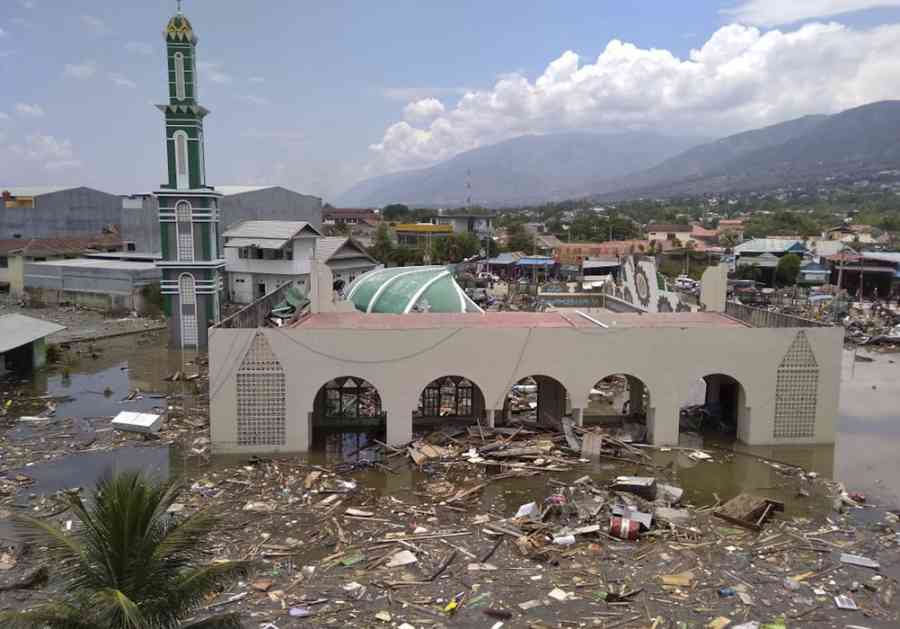 Indonezija: Nakon potresa i cunamija 48 mrtvih, tela po plažama (VIDEO)