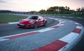 Instruktor vožnje u Porscheu vas uči kako voziti sportski automobil