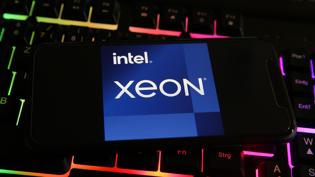 Intel sprema Xeon W-2500 kako bi se suprotstavio Threadripper 7000 seriji