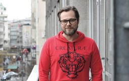
					Intervju Robert Bošković: Malo je reditelja koji rade operetu 
					
									