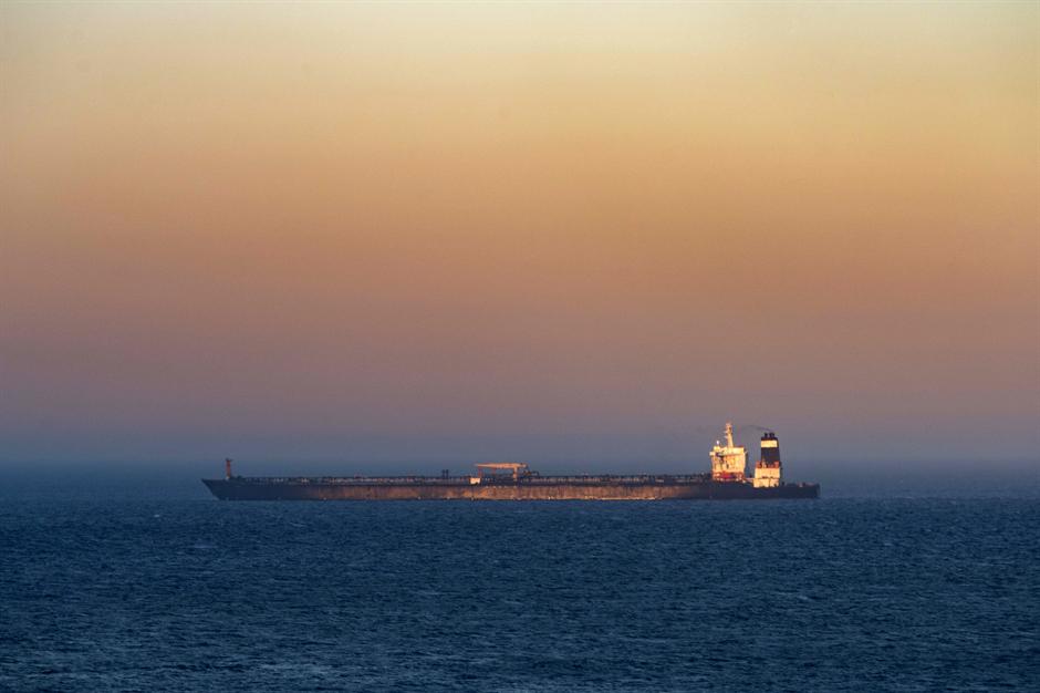 Iranski tanker ide ka Kalamati, SAD zapretile Grčkoj!