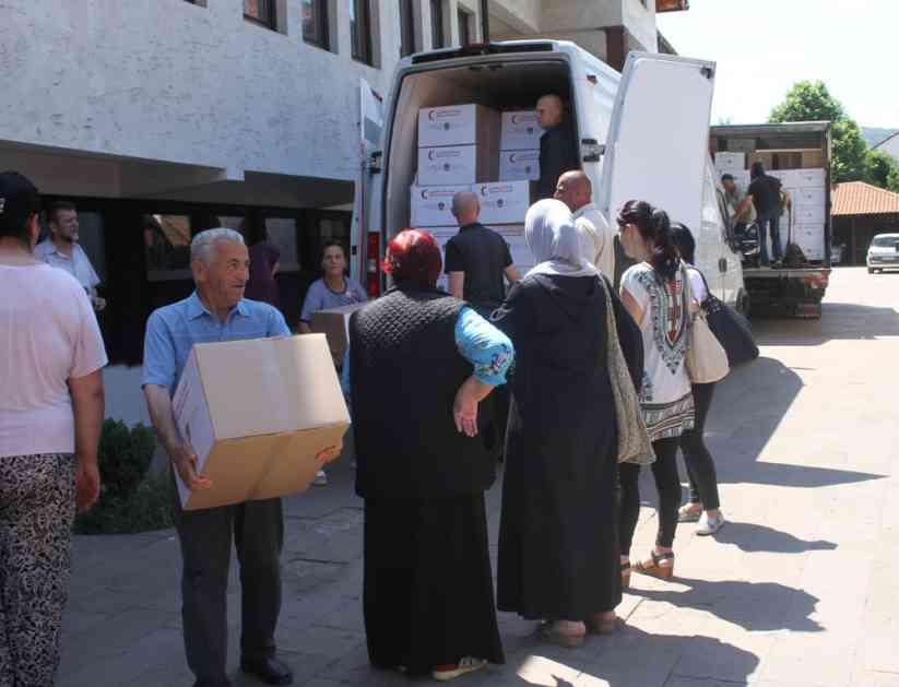 Islamska zajednica podjelila bajramske humanitarne pakete ugroženima