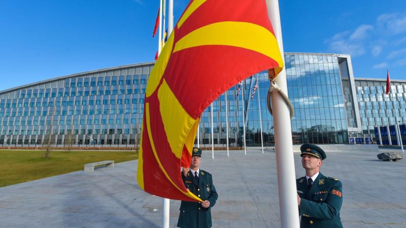 Ispred sedišta NATO podignta zastava Severne Makedonije, 30. zemlje članice