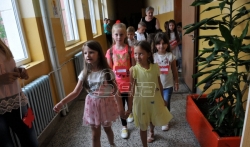 Istraživanje CEPROM-a: Mediji u Srbiji o deci izveštavaju nezainteresovano i negativno