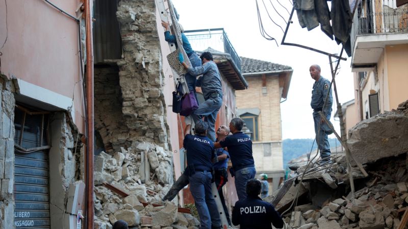 Italija: Gradovi u ruševinama nakon zemljotresa 