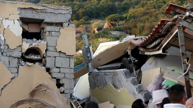 Jedna žrtva i 12 nestalih u klizištu na Iskiji u Italiji