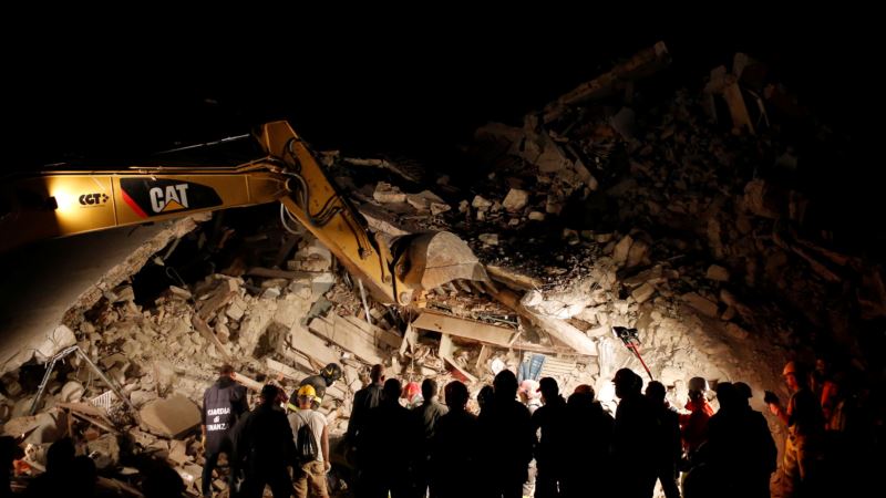 Italija: Noć na ulici i pod ruševinama