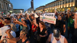 Italija: Protesti zbog kovid-propusnica