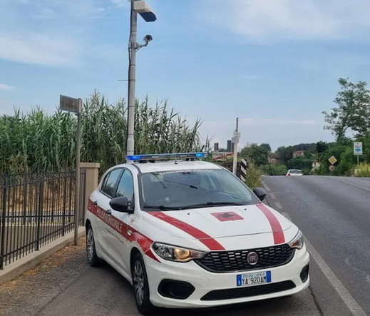 Italijani imaju novu saobraćajnu kameru koja uz pomoć veštačke inteligencije registruje sve prekršaje