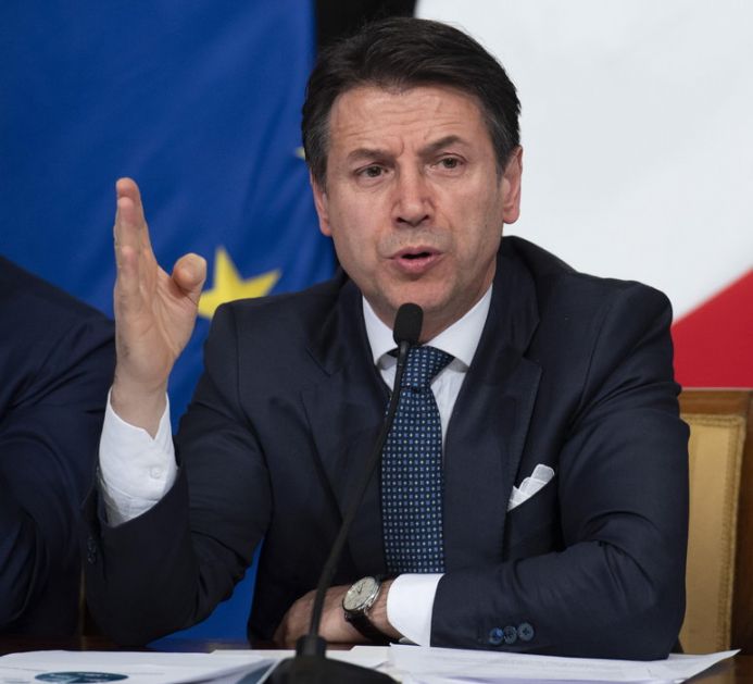 Italijanski premijer Konte podneo ostavku