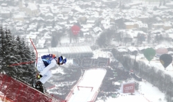 Italijanski skijaš Paris pobedio u spustu