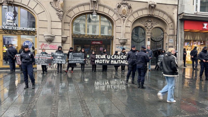 Ivan iz Rusije na skupu Žena u crnom: Putin nije prijatelj Srbije