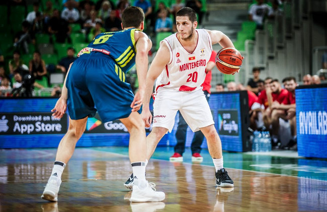 Ivanović u svom stilu, trojka sa pola! (video)