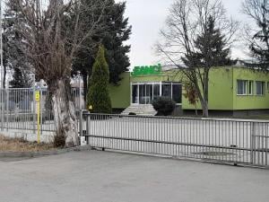 Iz Džinsija SMS porukom potvrdili radnicima da zatvaraju fabriku u Leskovcu, opozicija krivi Cvetanovića