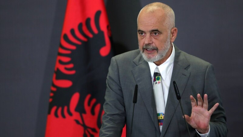 Izabrana nova vlada Albanije, od 17 članova 12 su žene