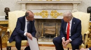 „Izbegnut je direktan sukob ali ali u jedno nije uspeo da ga ubedi: Analiza razgovora Trampa i Merca u Beloj kući