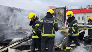 Izbio požar na divljoj deponiji u Smederevo