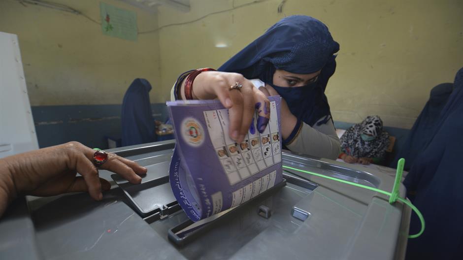 Izbori u Avganistanu u senci eksplozija