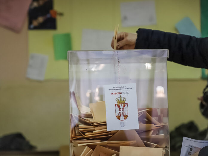 Izbori za Mesne zajednice u Vranju: Krivična prijava zbog krađe, izlaznost oko 27% i SNS koji proglašava pobedu