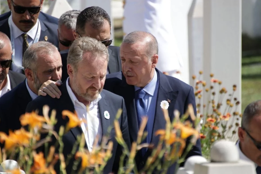 Izetbegović, Erdogan i Džaferović posjetili šehidsko mezarje Kovači