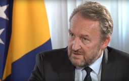
					Izetbegović: Ne može se povezivati budući status Kosova sa nekim novim statusom RS 
					
									
