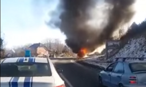 Izgoreo autobus na putu Bijelo Polje-Mojkovac! (VIDEO)