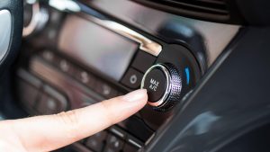 Izgubljena bitka: Klima nikada ne treba da bude prva stvar koju uključite kad uđete u vruć auto