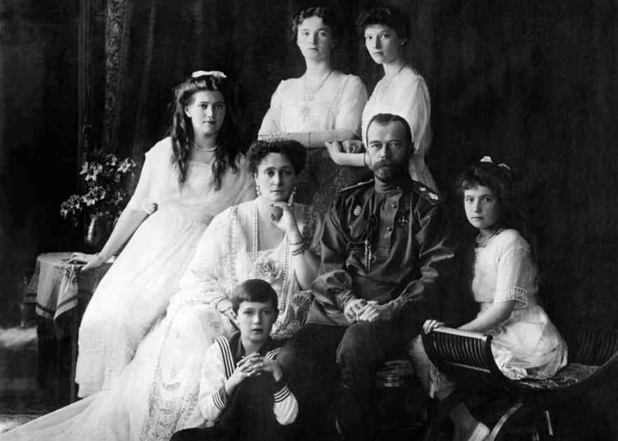 Izložba fotografija U susret ruskom caru. Romanovi – carsko služenje