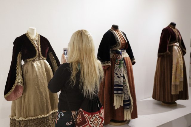 Izložbom Moda u modernoj Srbiji Muzej primenjene umetnosti proslavio 69. rođendan